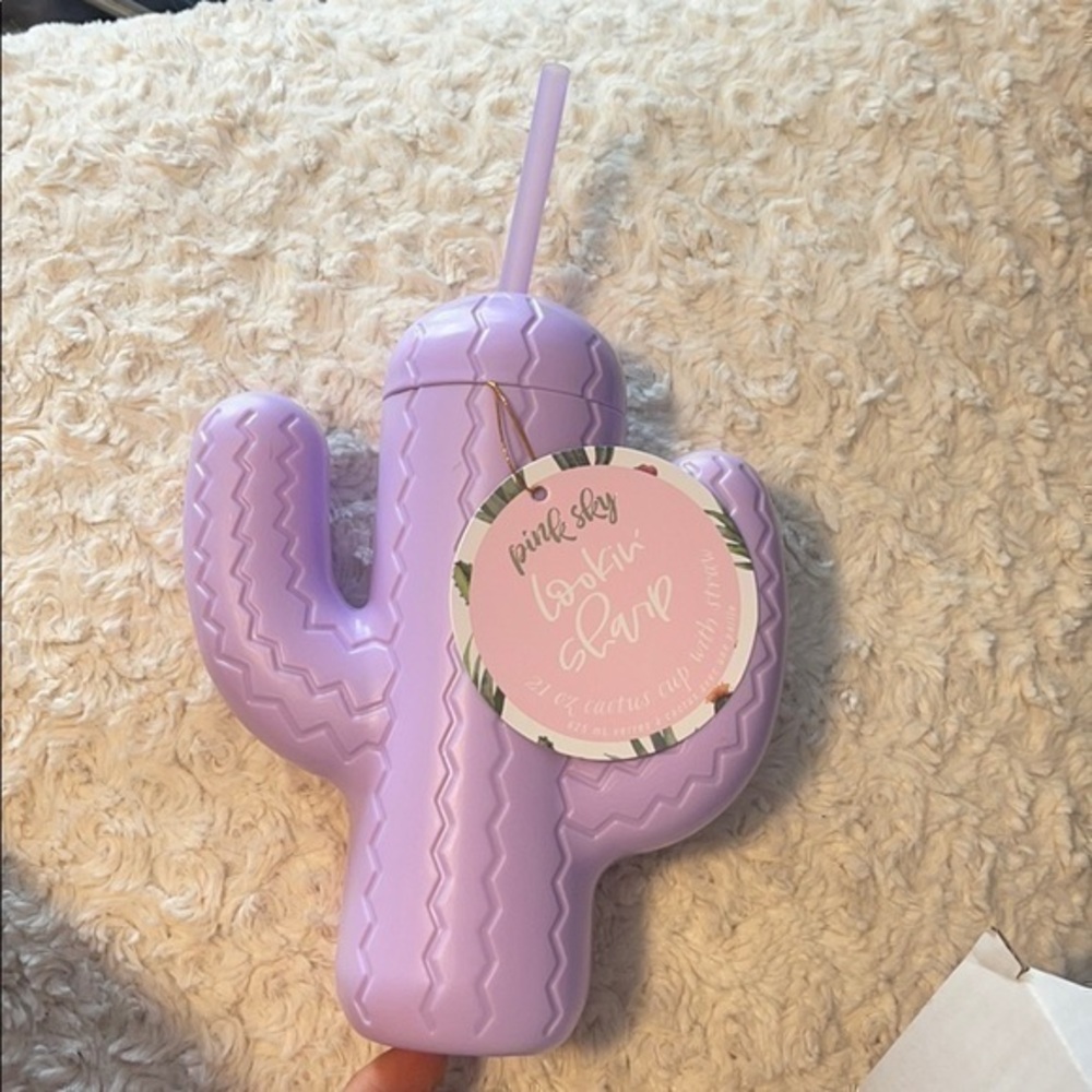 Capris cup with straw by pinky sky